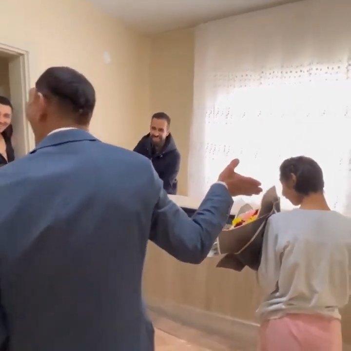 Hiko baba dalga geçiyor