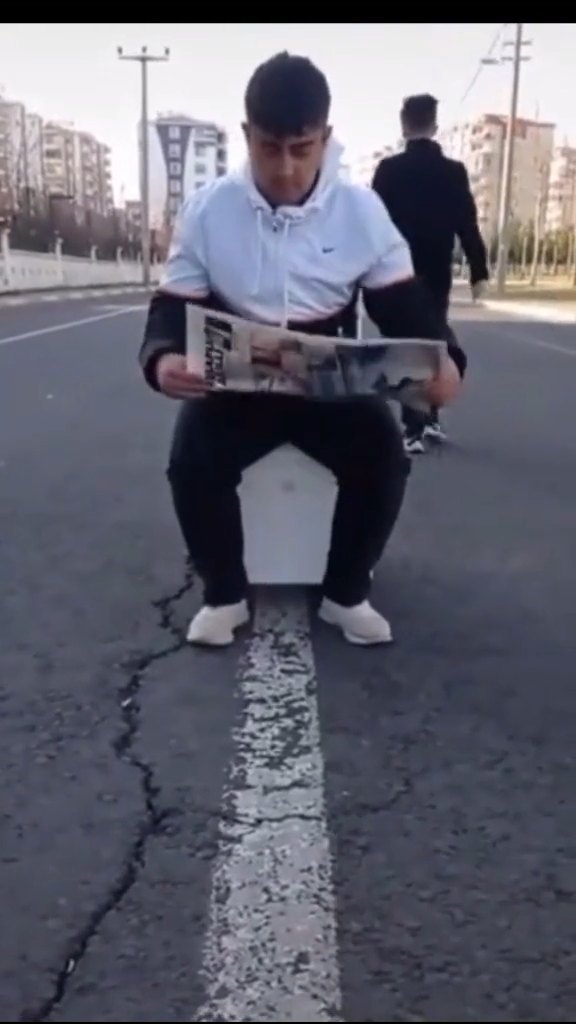 Kameraya bakma y*rragım